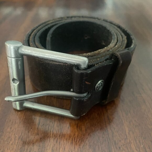 Levis Men's Brown Leather Distressed Western Belt M 34/36 BBK - Picture 1 of 6